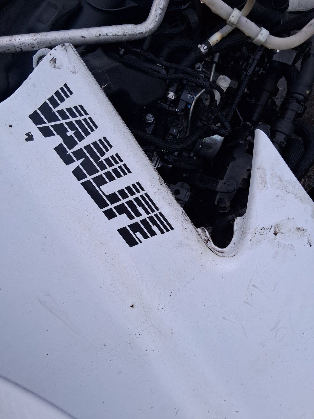 MERCEDES BENZ VITO W639 2007 OSF DRIVER SIDE FRONT WING PANEL WHITE