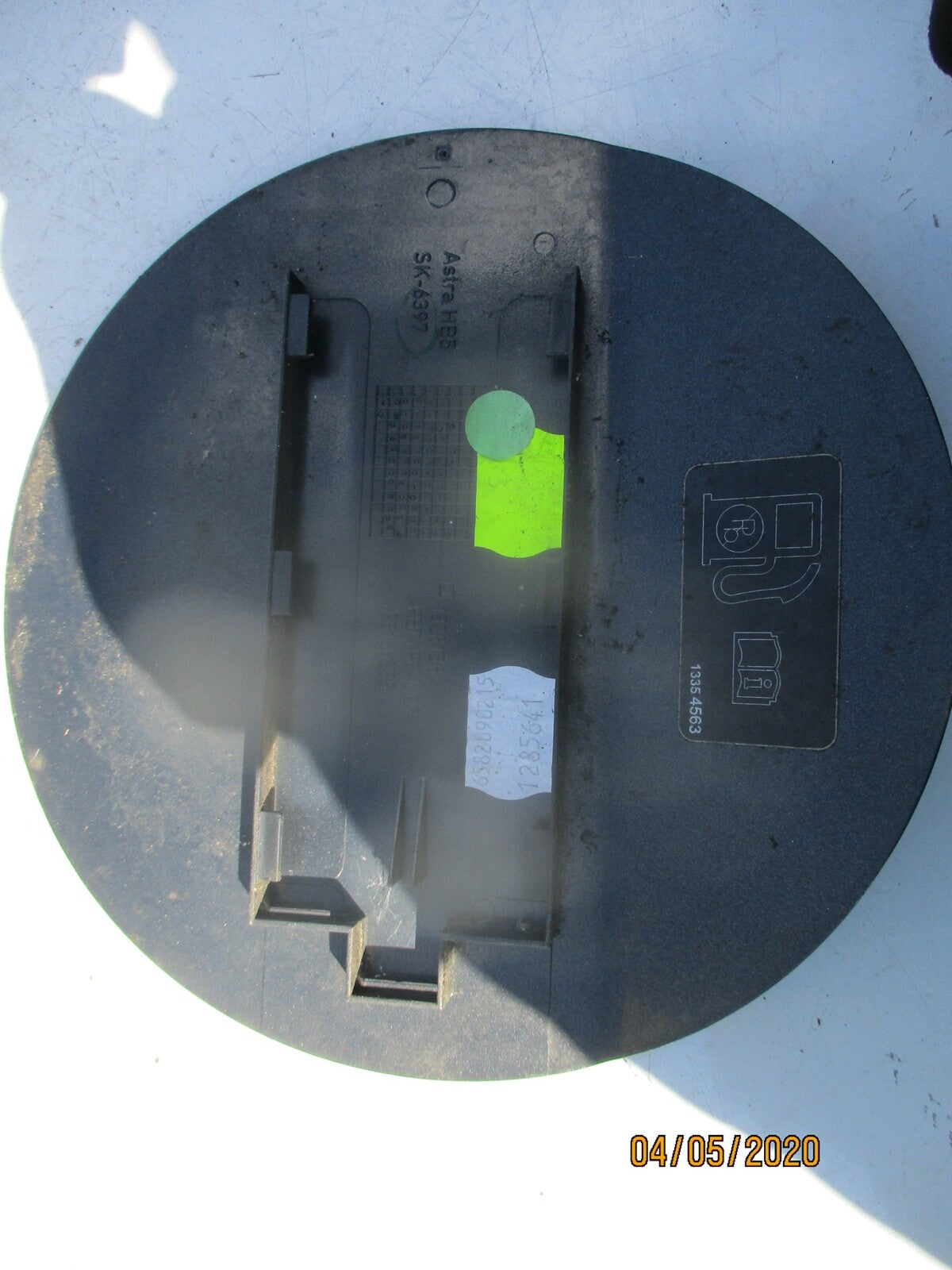 VAUXHALL ASTRA J 2013 DIESEL FUEL FILLER CAP FLAP COVER 13281384 498166255