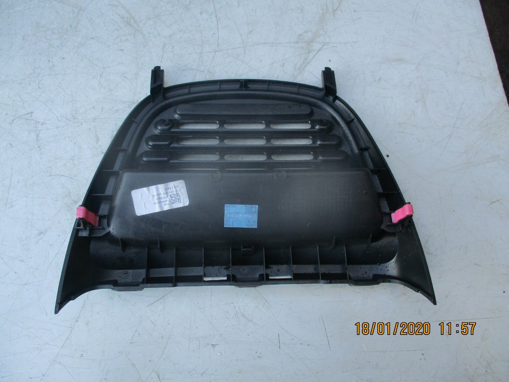 TOYOTA AYGO 2019 TOP UPPER CENTRE DASHBOARD VENT PLASTIC TRIM SURROUND 48770M