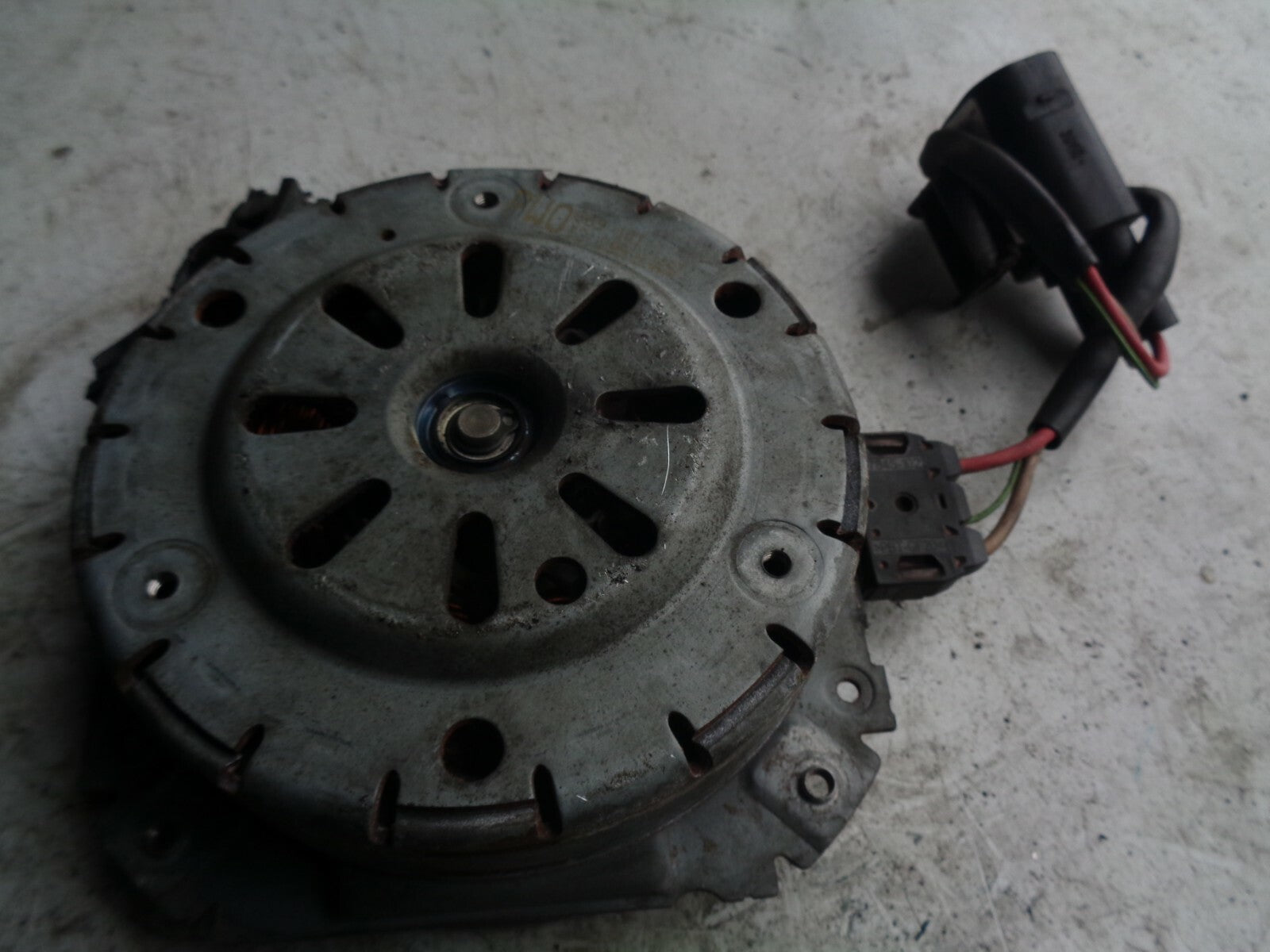 BMW 5 SERIES 2010-17 F10 F11 RADIATOR FAN 2.0 DIESEL RADIATOR FAN 16141910
