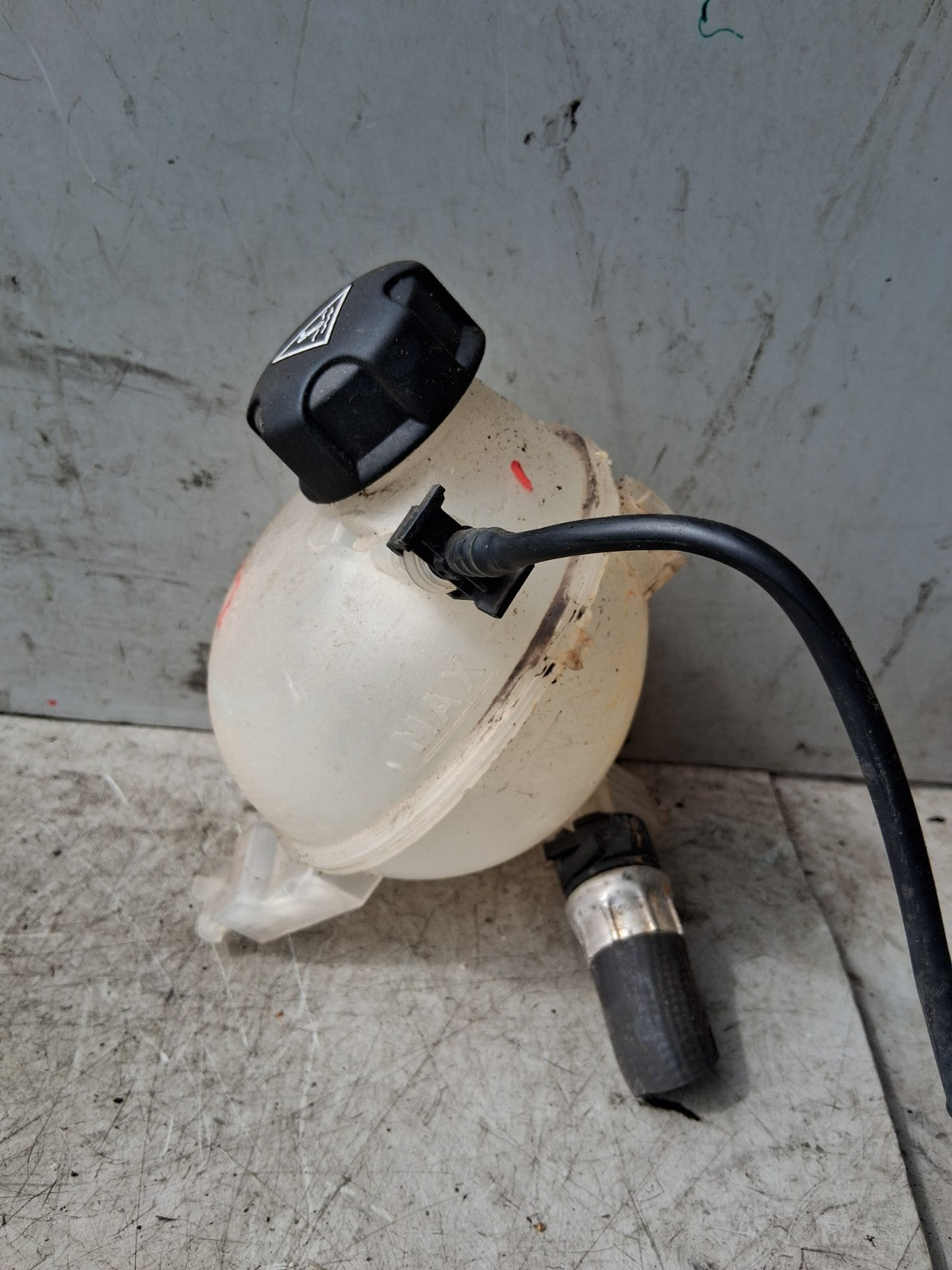 2021 CITROEN C3 MK3 1.2 PETROL WATER EXPANSION COOLANT OVERFLOW TANK 9800777280