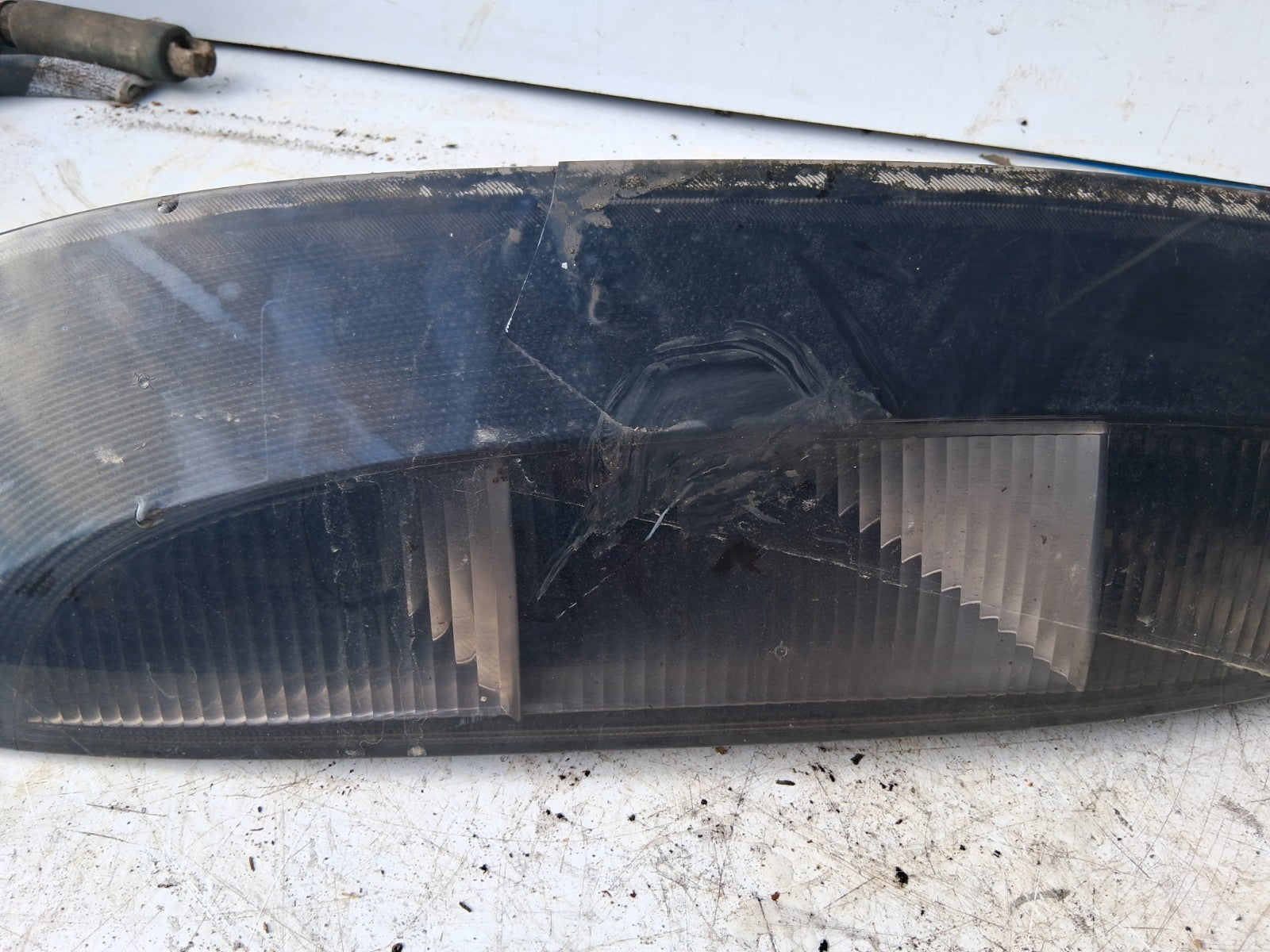 2005 VAUXHALL CORSA C NSR PASSENGER SIDE REAR LEFT TAIL LIGHT 89307510