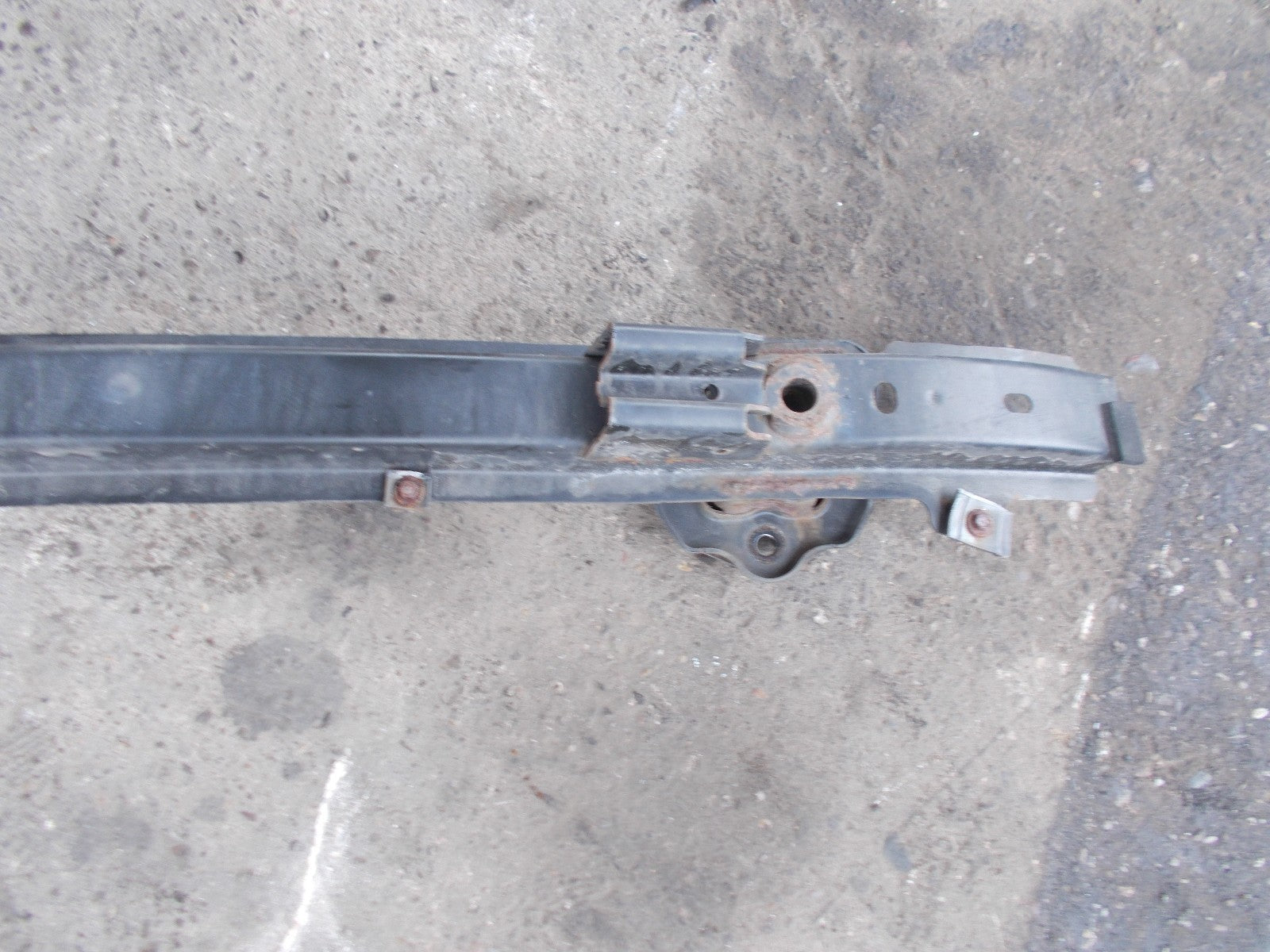 BMW 1 SERIES E87 2006 REINFORCEMENT BAR