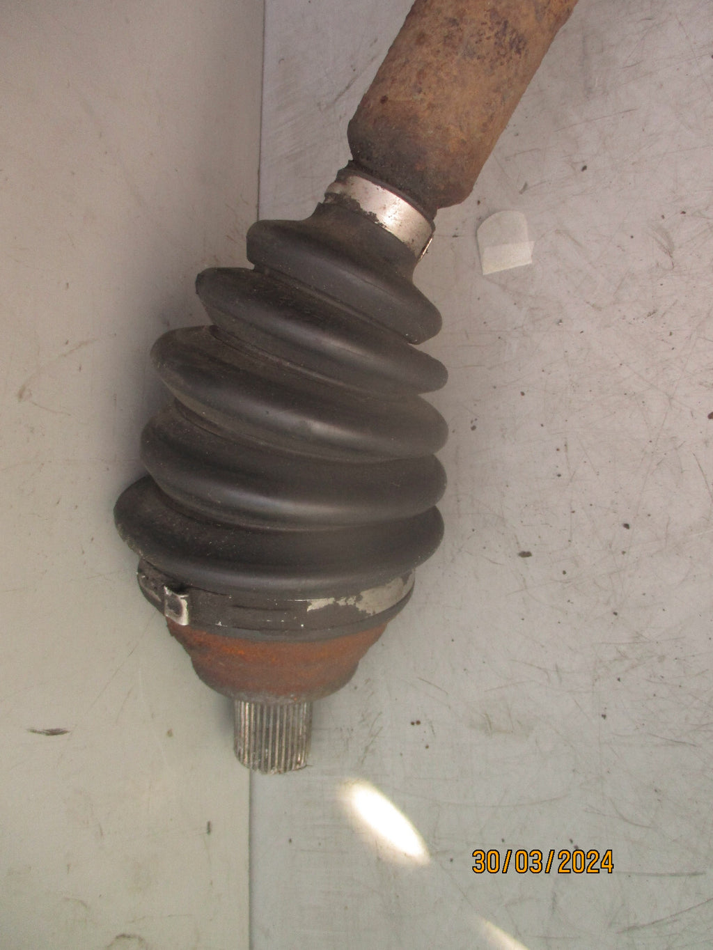 2005 VOLKSWAGEN GOLF MK5 OSF DRIVERS RIGHT FRONT RIGHT DRIVESHAFT 1K0407272KC