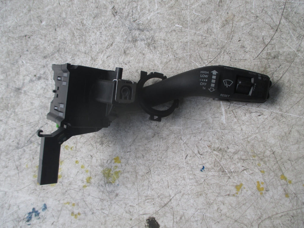 AUDI A3 8P 2009 WIPER STALK SWITCH CONTROL 8P0953519E