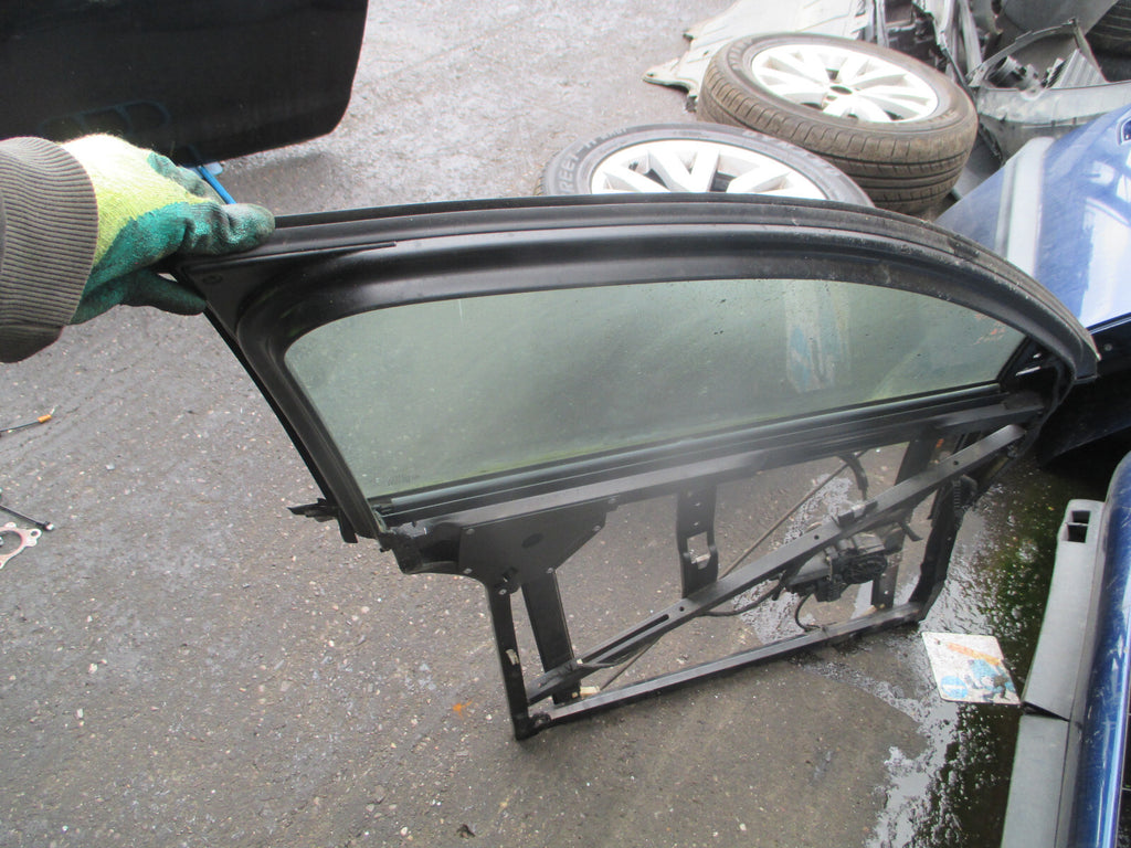 AUDI A6 C5 2002 NSF PASSENGER SIDE FRONT WINDOW GLASS & REGULATOR MOTOR