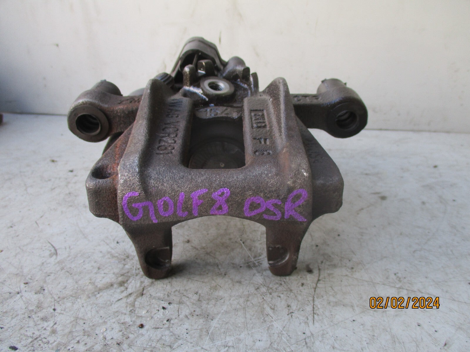 VW VOLKSWAGEN GOLF MK8 2022 OSR DRIVER SIDE REAR BRAKE CALIPER 5R3615406A