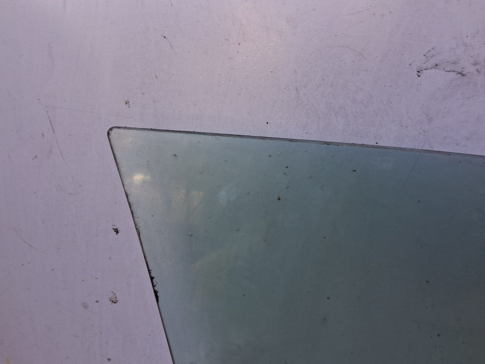 2021 VOLKSWAGEN T CROSS NSF PASSENGER SIDE FRONT LEFT WINDOW GLASS