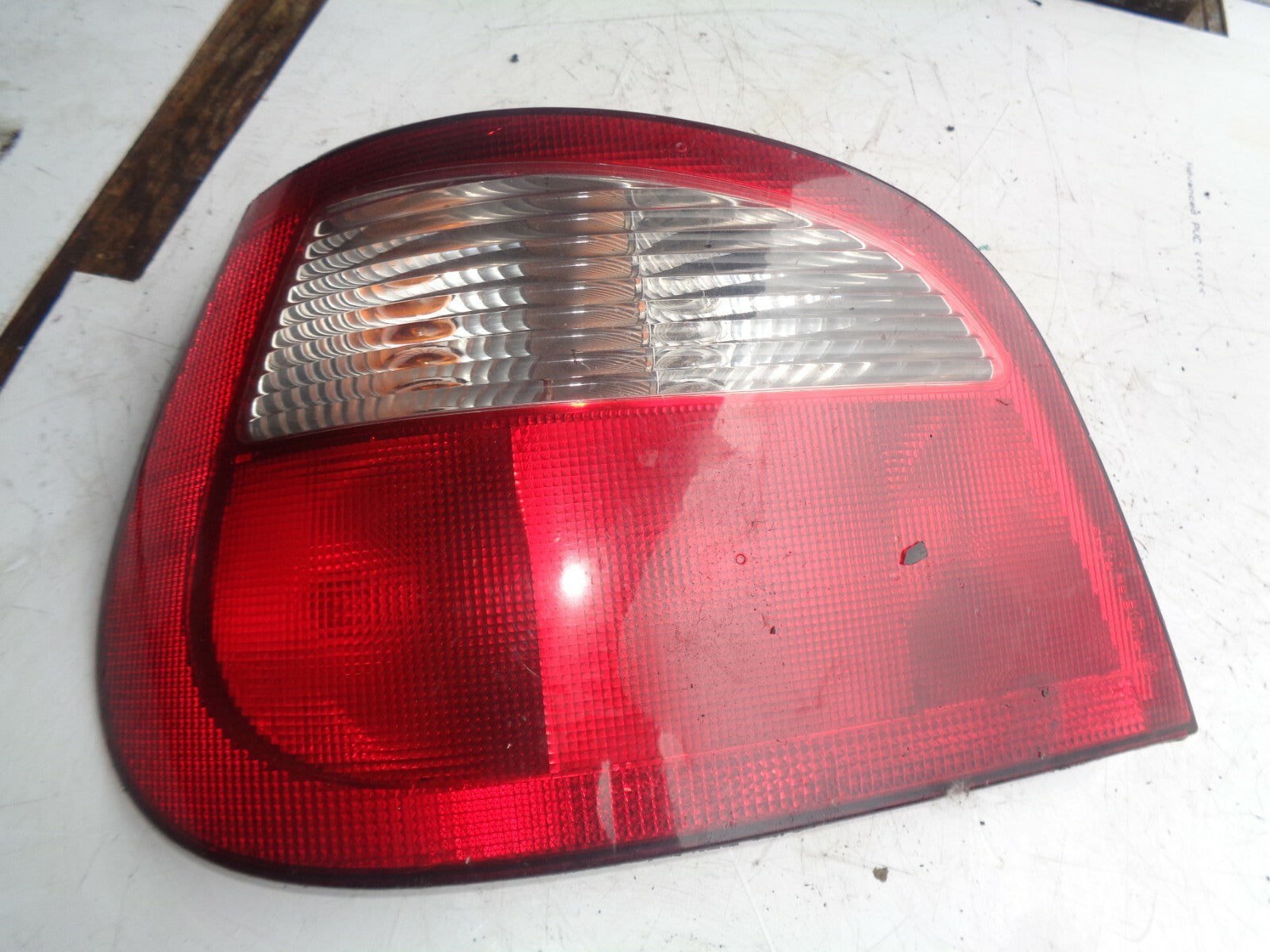RENAULT MEGANE MK2 CC PASSENGER NEAR SIDE REAR LIGHT 7700428320