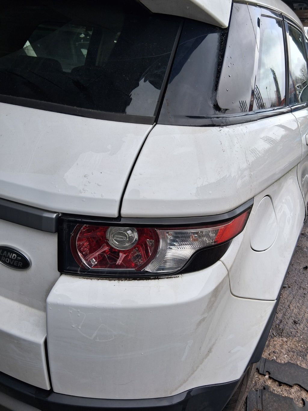 2015 RANGE ROVER EVOQUE L538 OSR DRIVER SIDE REAR RIGHT TAIL LIGHT