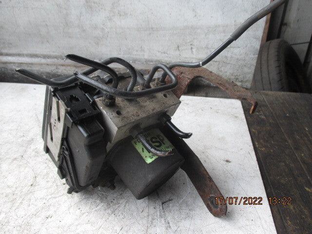 HYUNDAI I30 2010 1.6 DIESEL ABS PUMP MODULATOR 589202L500