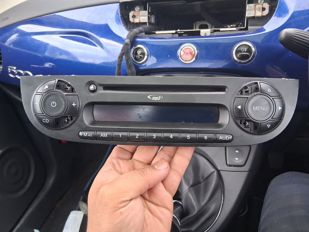 2010 FIAT 500 LOUNGE MK1 RADIO CD PLAYER MULTIMEDIA HEAD UNIT 7355161410