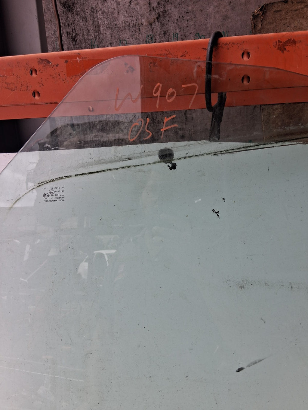 2019 MERCEDES BENZ SPRINTER W907 OSF DRIVER SIDE FRONT WINDOW GLASS