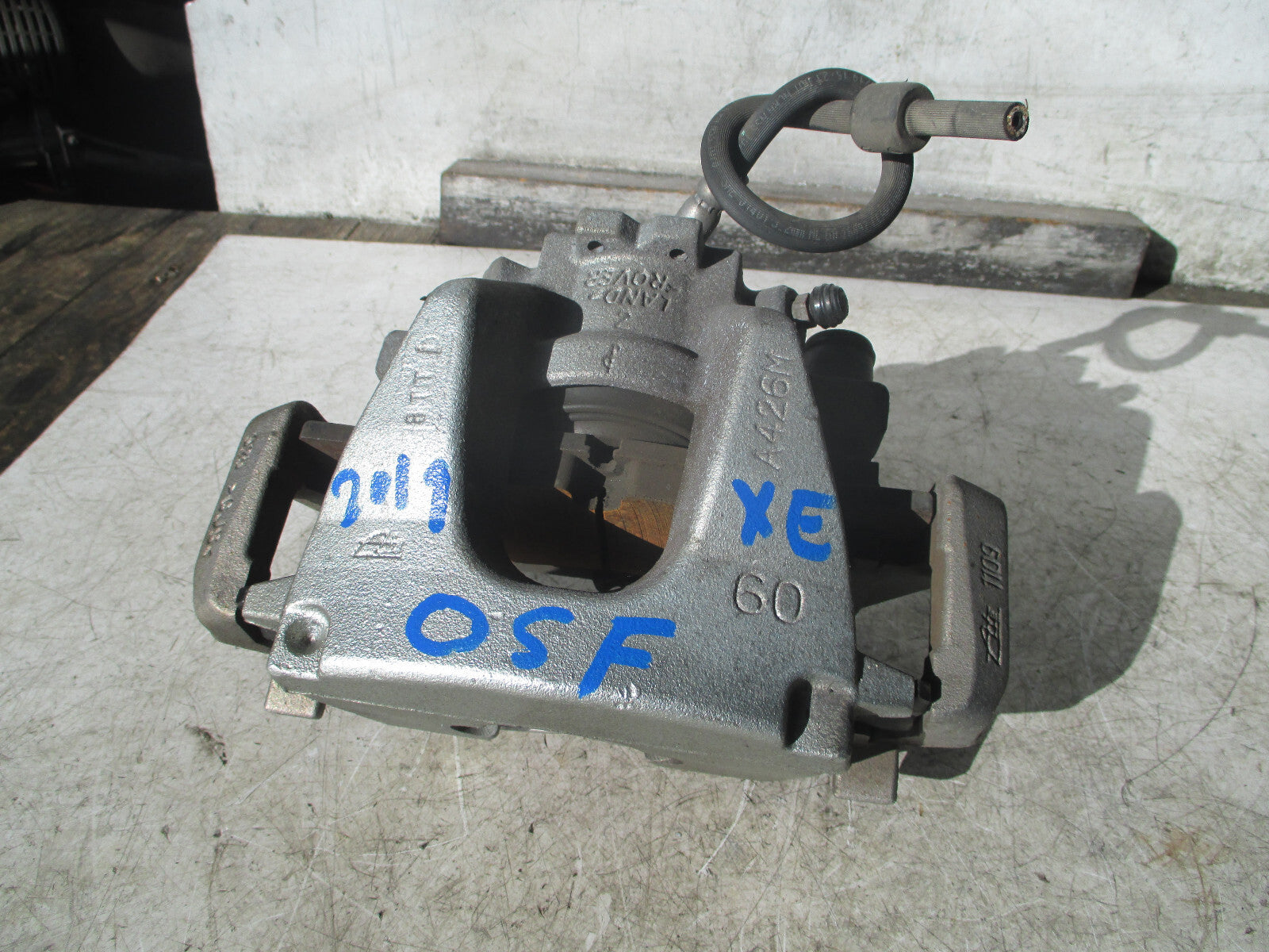 JAGUAR XE 2019 2.0 PETROL OSF DRIVER SIDE FRONT BRAKE CALIPER