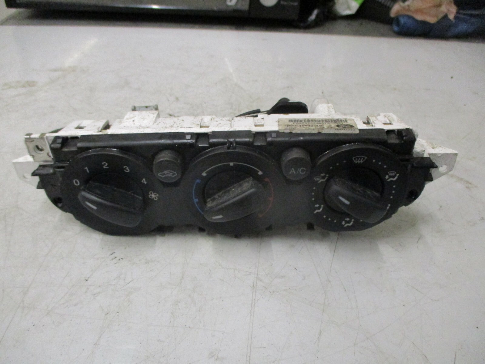FORD FOCUS MK2 2008 HEATER CLIMATE CONTROL SWITCH PANEL 7M5T-19980-BB