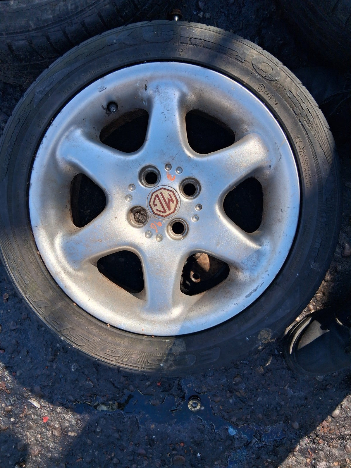 MG MGF 1996 MK1 15 INCH ALLOY WHEEL WITH TYRE 195/50R15