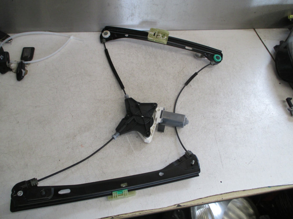 VOLKSWAGEN PASSAT B8 NSF FRONT PASSENGER SIDE WINDOW REGULATOR 3G0837461C