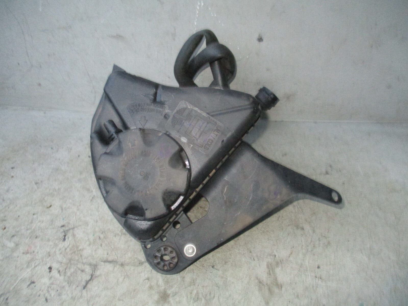 BMW 5 SERIES 2011 F10 COOLANT WATER OVERFLOW EXPANSION TANK 7601949