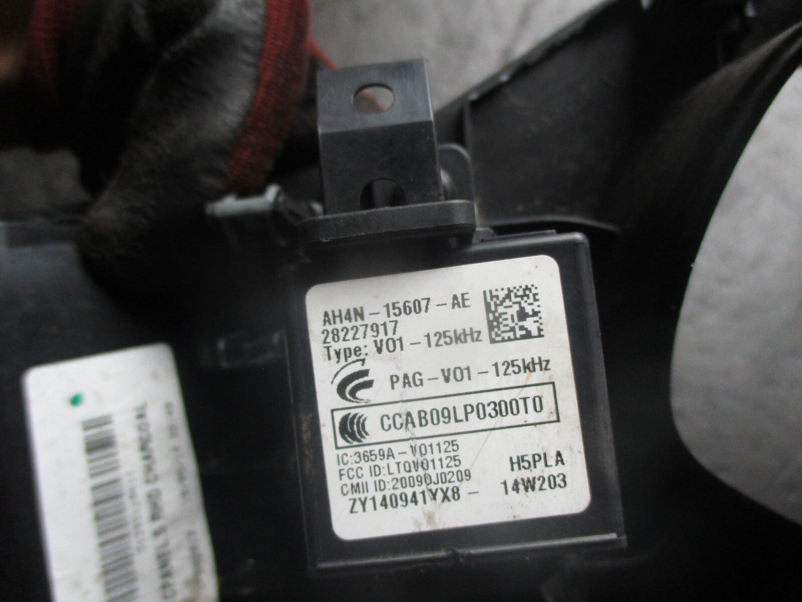 VOLVO V40 2013 DASHBOARD TRIM WITH START BUTTON & MODULE AH4N15607AE /  10090125