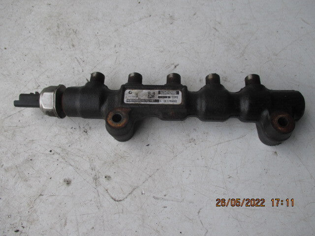 FORD FIESTA MK7 2009 1.6 DIESEL FUEL INJECTOR RAIL 9654592680