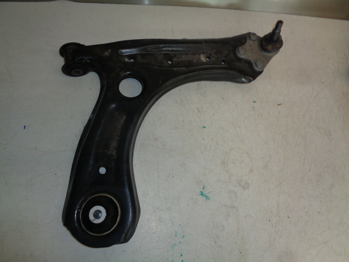SKODA FABIA 2020 MK3 1.0 PETROL OS DRIVER SIDE FRONT WISHBONE ARM 6R0407152F