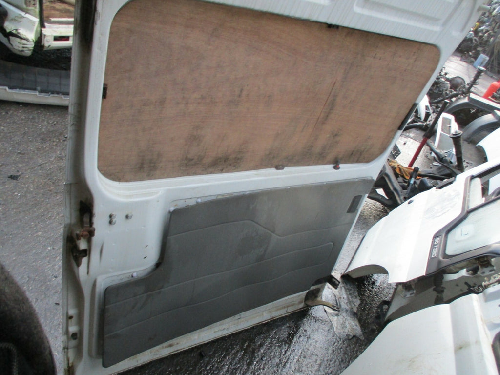 SAIC LDV MAXUS V80 2016 NS PASSENGER SIDE SLIDING DOOR WHITE
