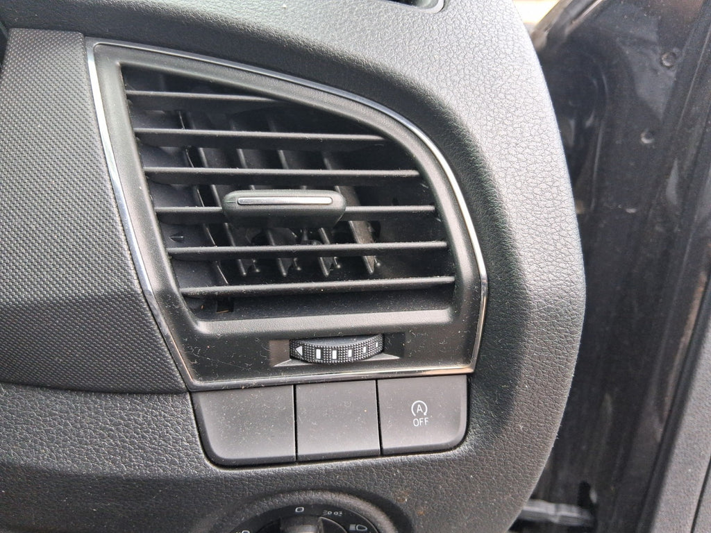 2020 SKODA FABIA MK3 NJ HATCHBACK OSF DRIVER SIDE FRONT RIGHT AIR VENT