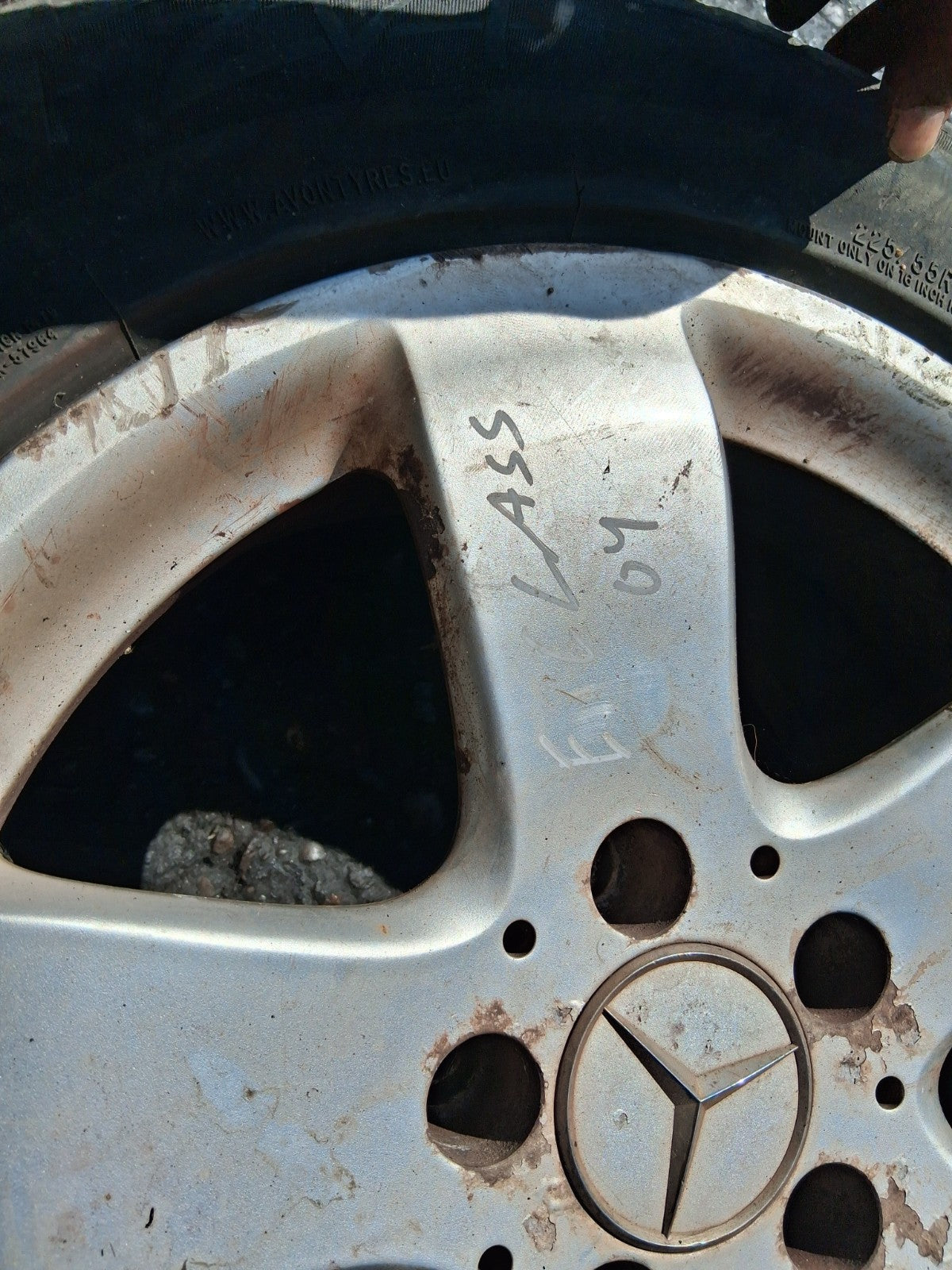 2004 MERCEDES BENZ E CLASS W211 16 INCH ALLOY WHEEL WITH TYRE 225/55R16