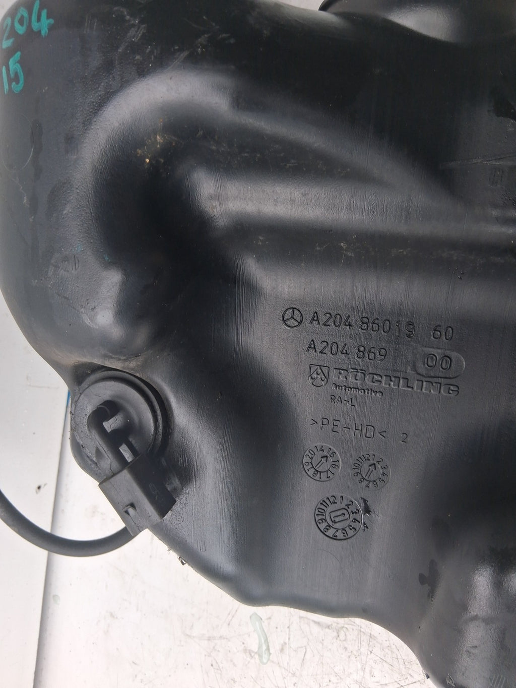 2015 MERCEDES C-CLASS W204 FRONT WINDSCREEN WASHER BOTTLE TANK A2048601960