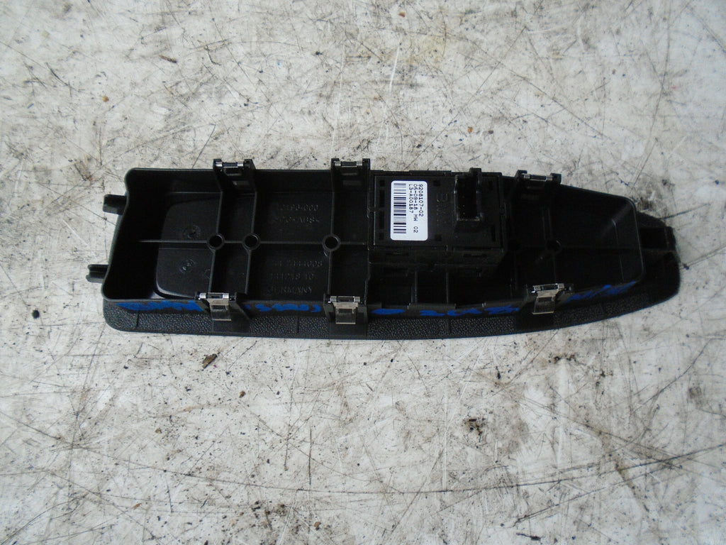 BMW 1 SERIES 116D F20 2018 NSF PASSENGER SIDE FRONT WINDOW SWITCH 9208107