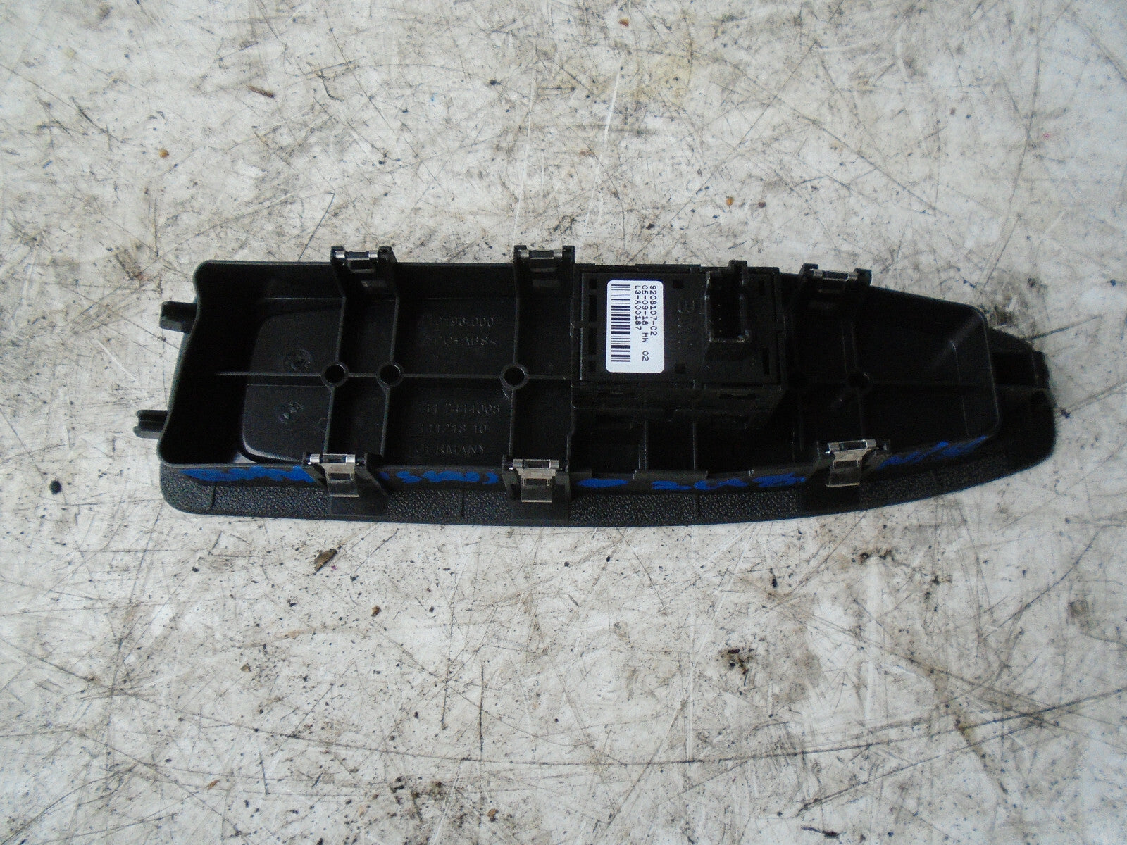 BMW 1 SERIES 116D F20 2018 NSF PASSENGER SIDE FRONT WINDOW SWITCH 9208107