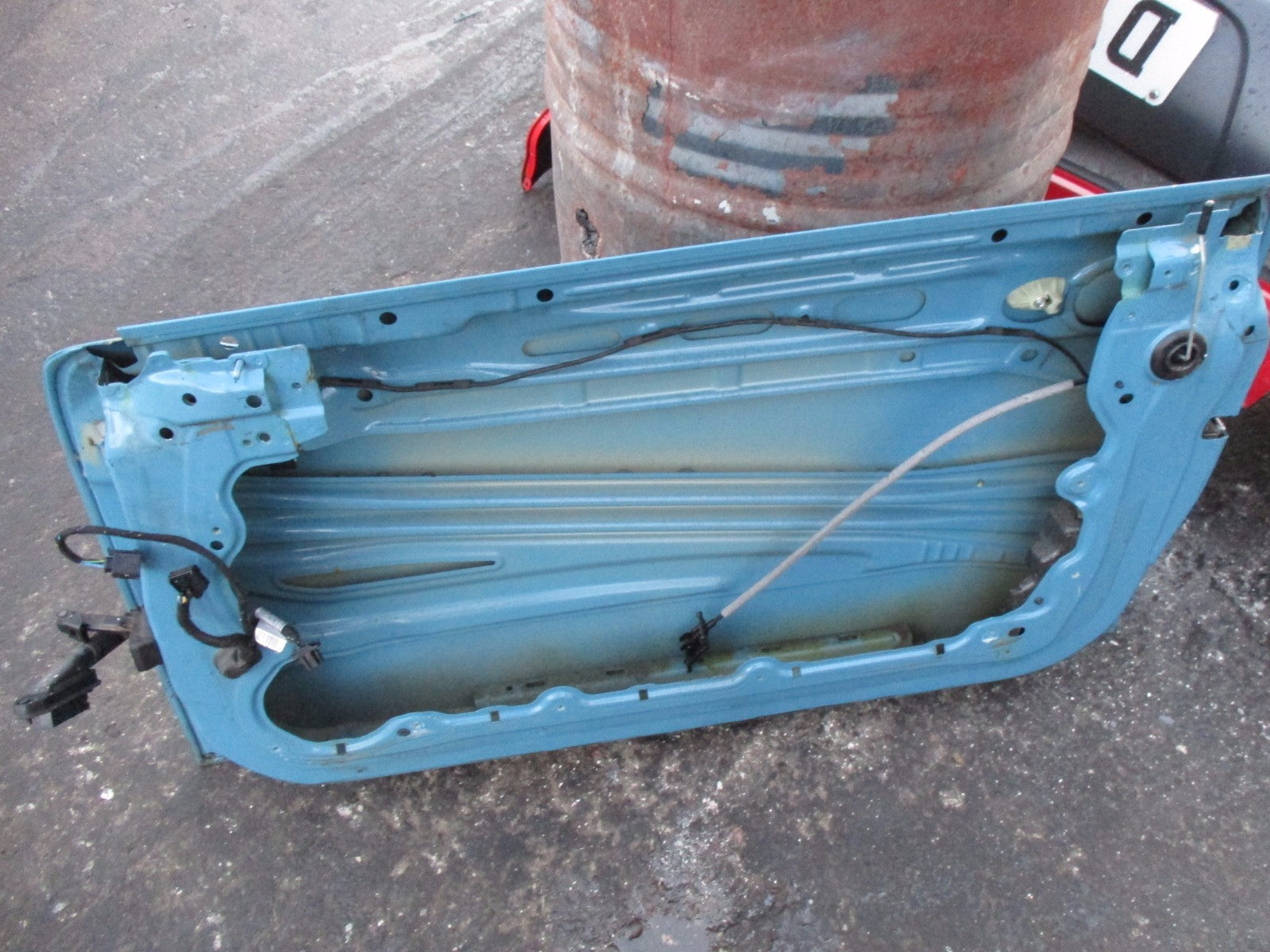 BMW MINI R56 2007 OS DRIVER BARE DOOR SHELL PANEL EXTERIOR HANDLE A74/5 BLUE