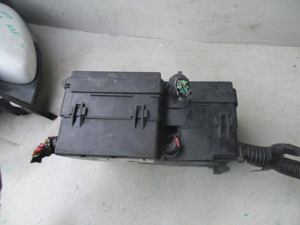 FORD FOCUS MK2 2007 1.6 DIESEL UNDER BONNET FUSE BOX 3M5T14A067BC