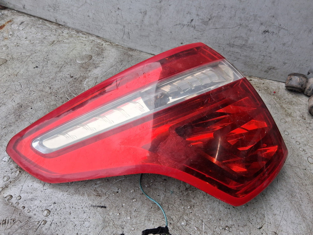 2010 CITROEN C4 PICASSO NSR PASSENGER SIDE REAR LEFT TAIL LIGHT 9653547580