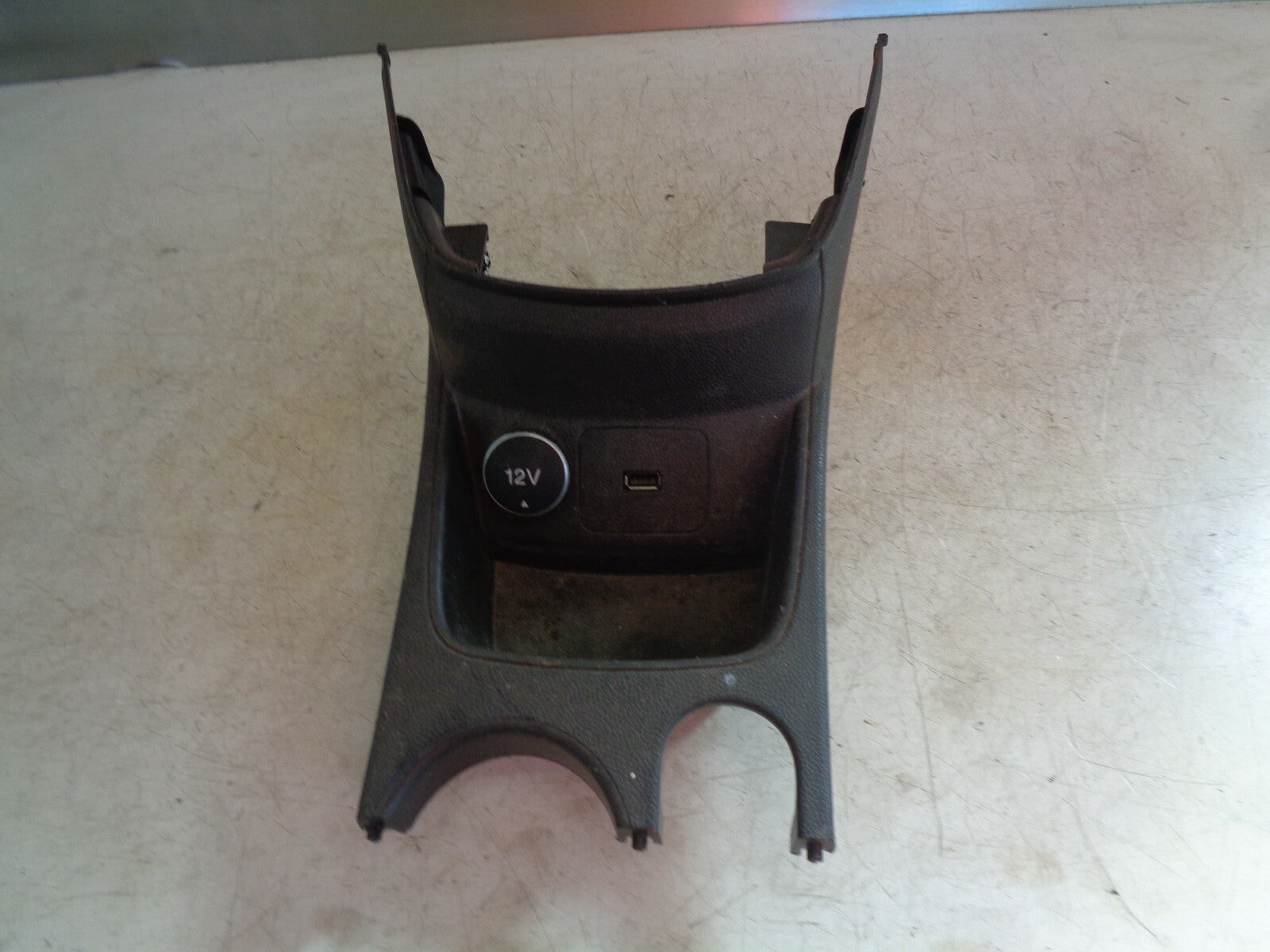 FORD FIESTA MK7 2017 LOWER CENTRE CONSOLE TRIM C1BBA044C74B
