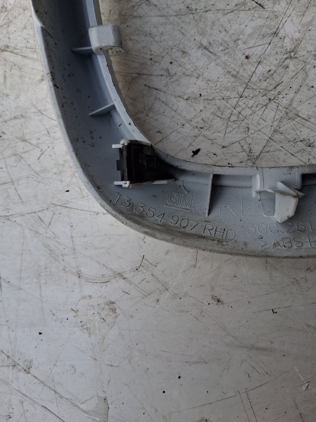 2015 VAUXHALL ADAM CENTRE CONSOLE WHITE 300261401
