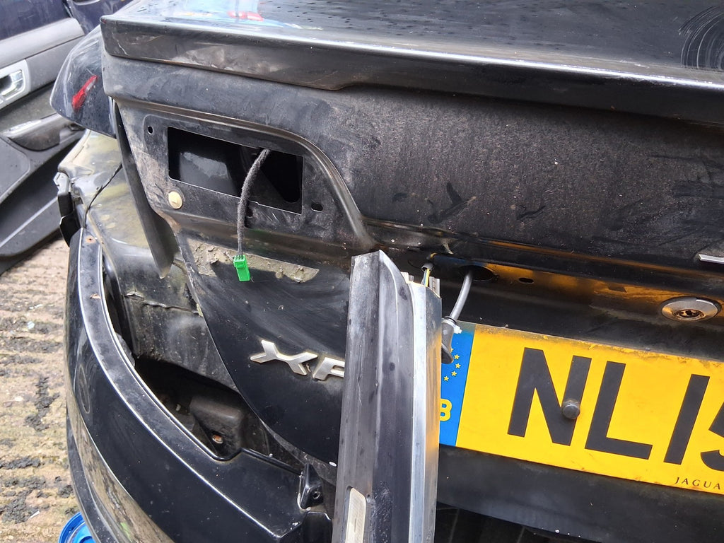 2015 JAGUAR XF X250 FACELIFT COMPLETE TAILGATE BOOTLID BLACK