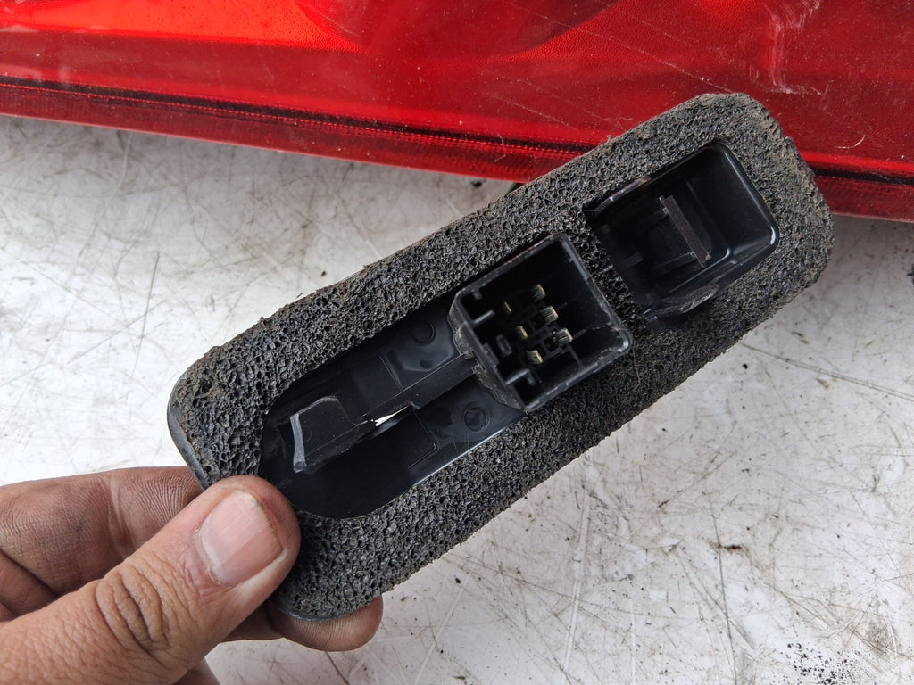 2006 FORD FIESTA MK6 NSR PASSENGER SIDE REAR LEFT TAIL LIGHT