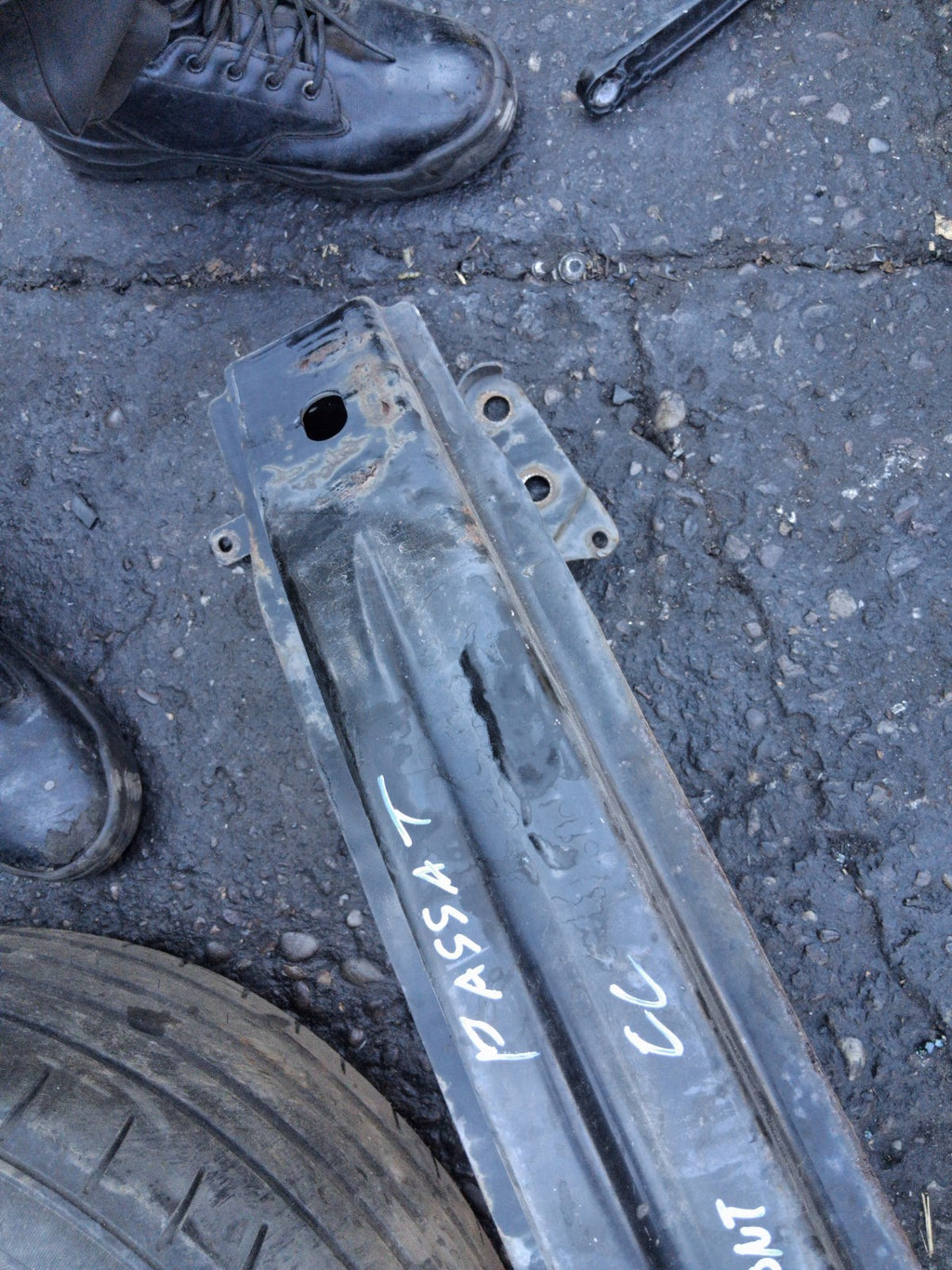 2012 VW VOLKSWAGEN PASSAT CC FRONT BUMPER CRASH BAR REINFORCEMENT BAR
