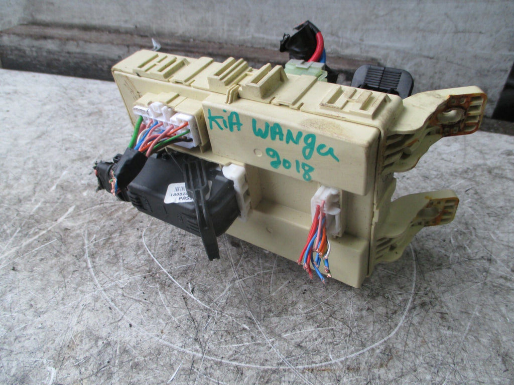 KIA VENGA 2018 1.4 PETROL FUSE BOX MODULE UNIT 919501K543