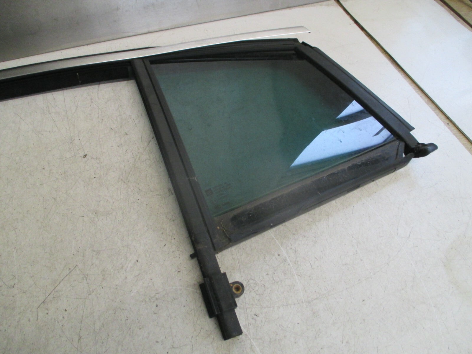 VAUXHALL INSIGNIA MK2 2018 NSR PASSENGER SIDE REAR FRAME & QUARTER GLASS