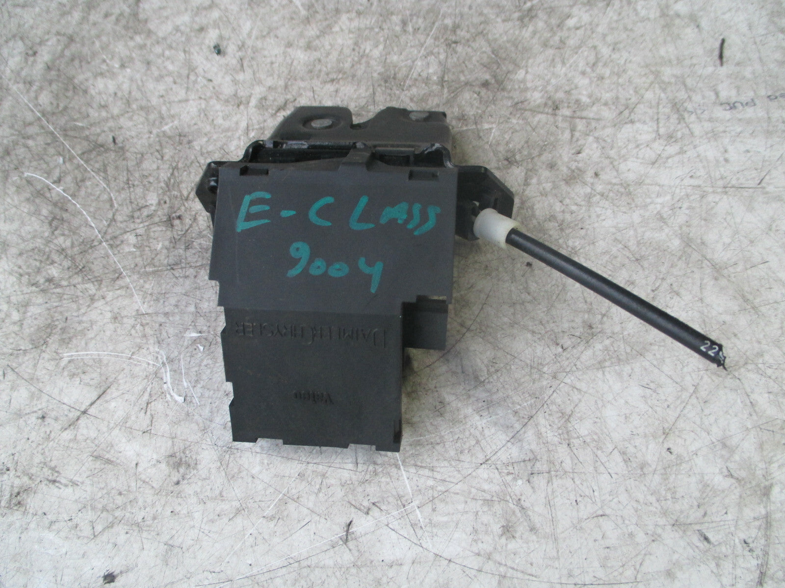 MERCEDES BENZ E CLASS W211 2004 REAR BOOTLID LOCK MECH A1717500085