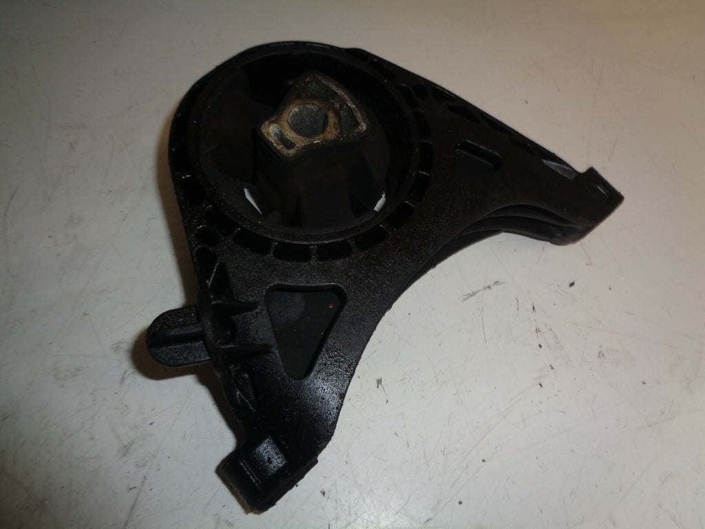VAUXHALL INSIGNIA 2014 CDTI 2.0 DIESEL FRONT GEARBOX ENGINE MOUNT 13227769