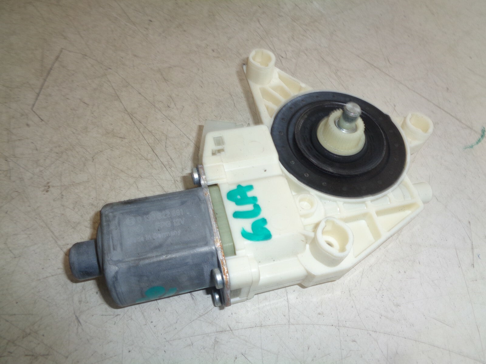 MERCEDES GLA MK1 X156 2019 OSF DRIVER SIDE FRONT ELECTRIC WINDOW MOTOR ONLY