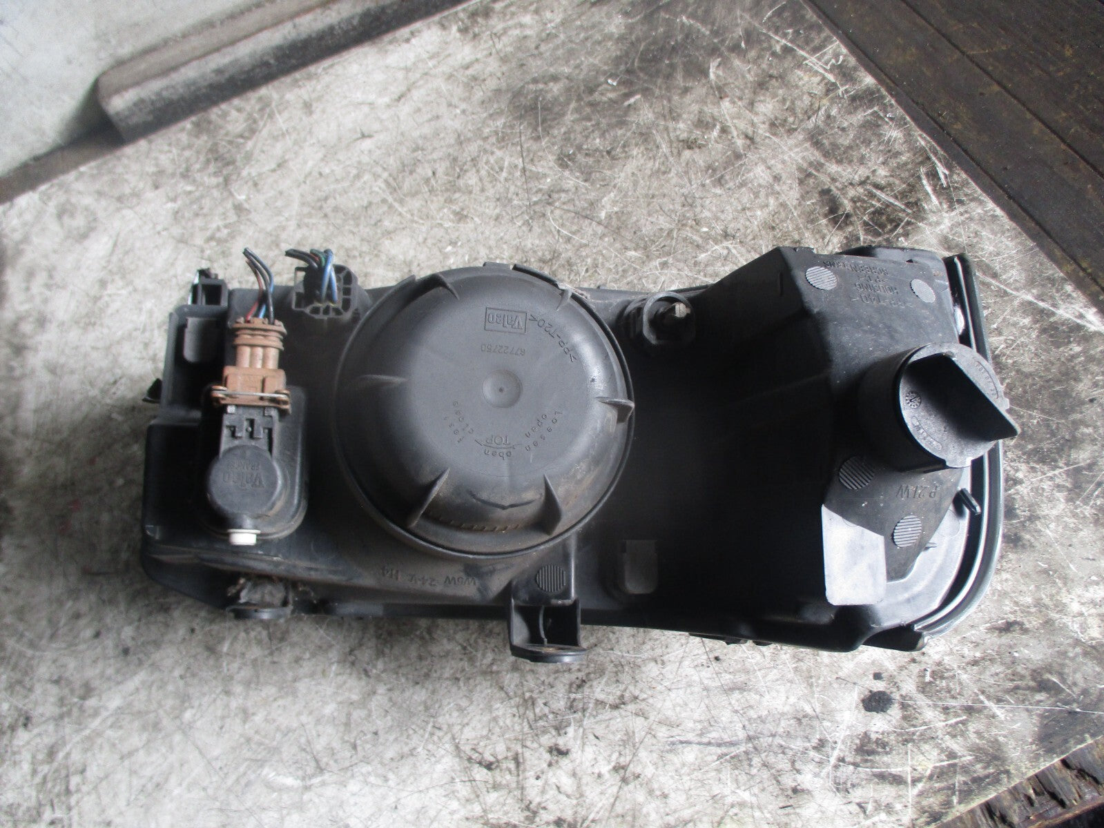 LAND ROVER FREELANDER 1999 NS PASSENGERS SIDE HEADLIGHT HEADLAMP