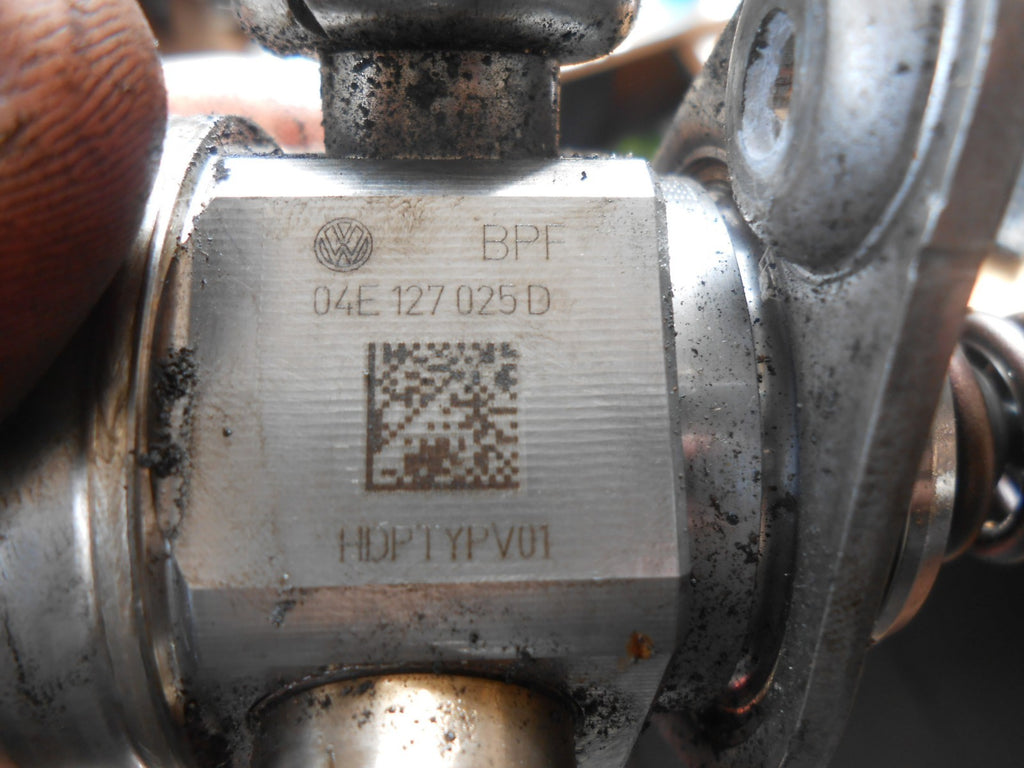 SEAT LEON 5F (MK3) 2018 1.4 TSI (CZCA) PETROL HIGH PRESSURE FUEL PUMP 04E127025D