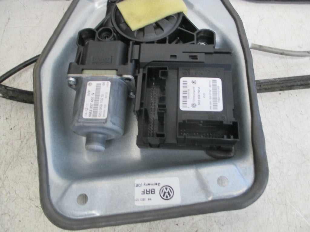 VW VOLKSWAGEN GOLF PLUS 2012 NSF PASSENGER FRONT WINDOW MOTOR REGULATOR