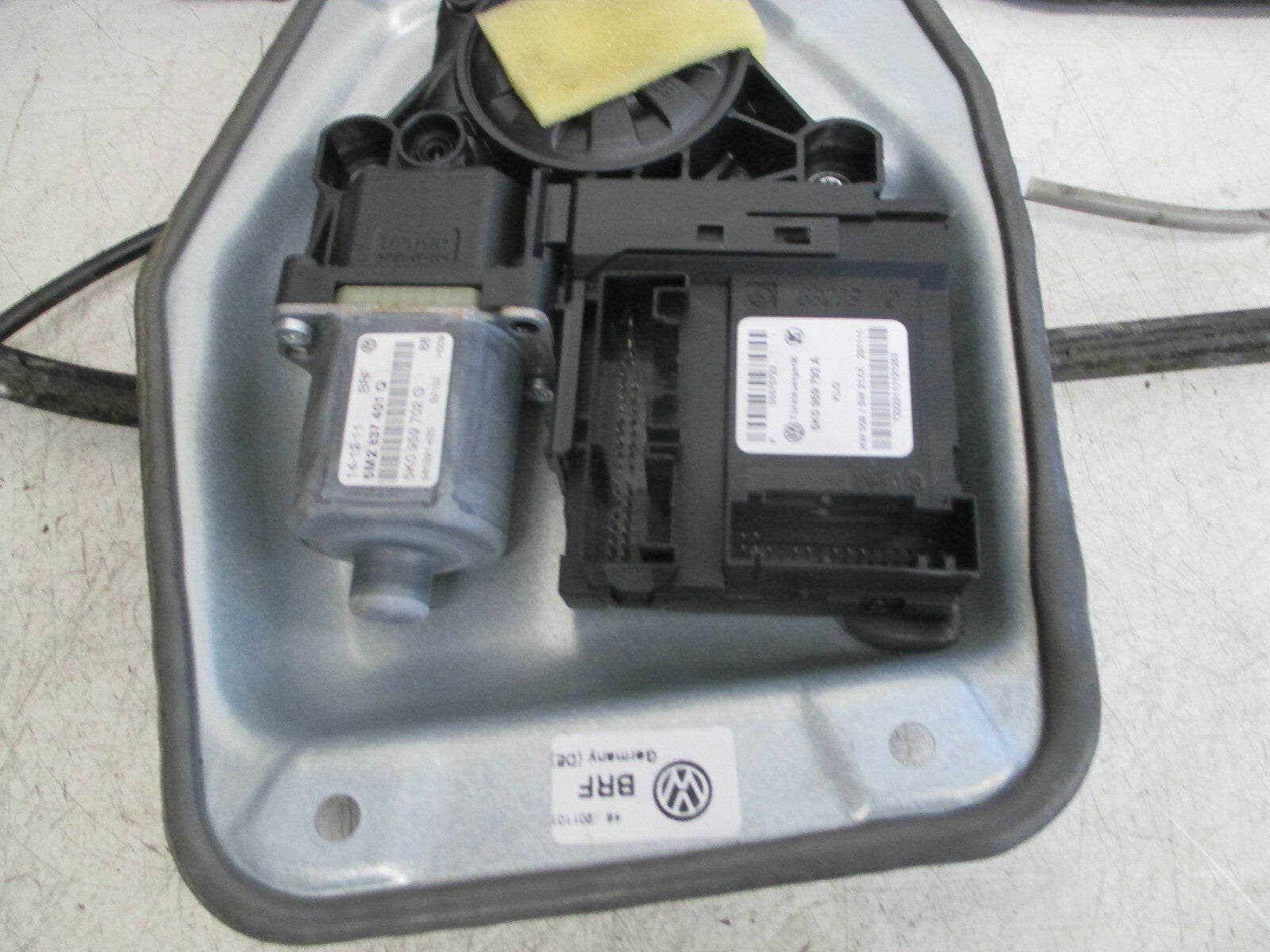 VW VOLKSWAGEN GOLF PLUS 2012 NSF PASSENGER FRONT WINDOW MOTOR REGULATOR