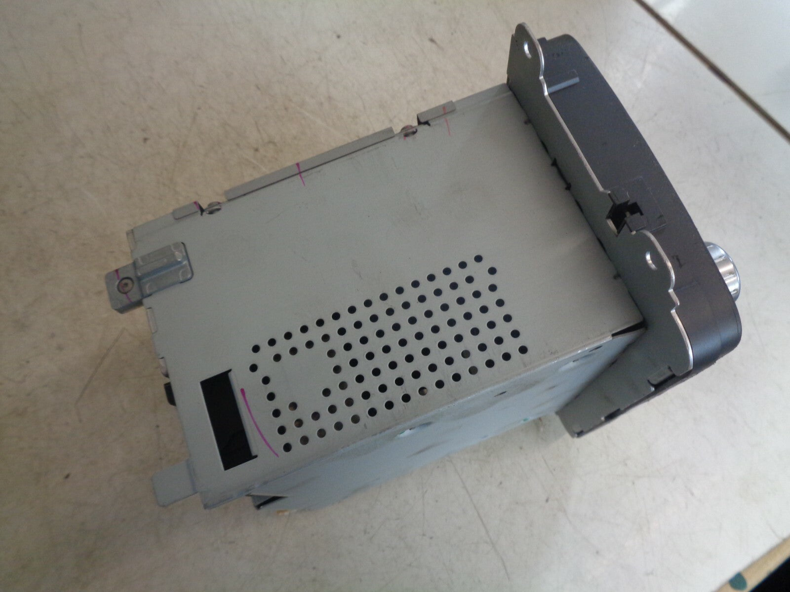 VW VOLKSWAGEN GOLF 2006 CD PLAYER RADIO STEREO HEAD UNIT 1K0035186P