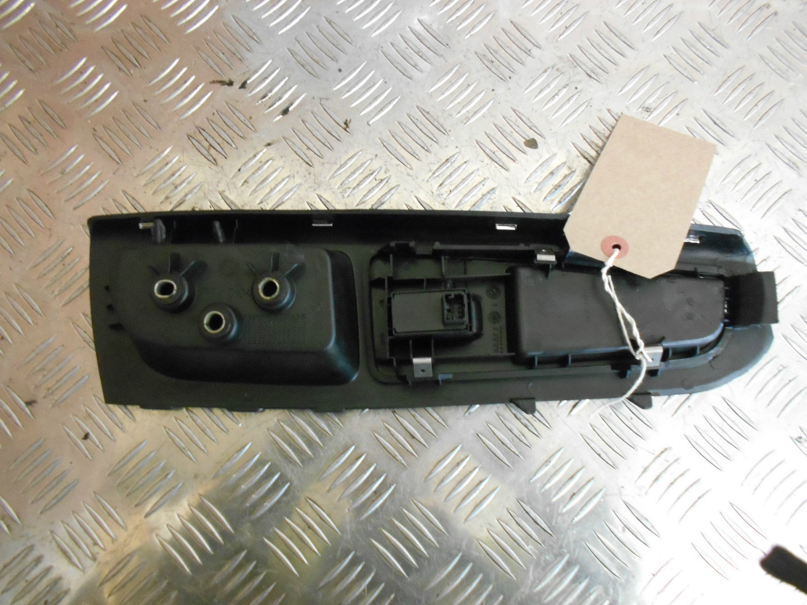FIAT BRAVO MK2 2007 NSF PASSENGER SIDE FRONT WINDOW SWITCH & TRIM 735443256